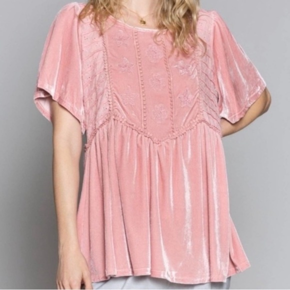 POL Pink Crushed Velvet Short Sleeve Top - Picture 2 of 5